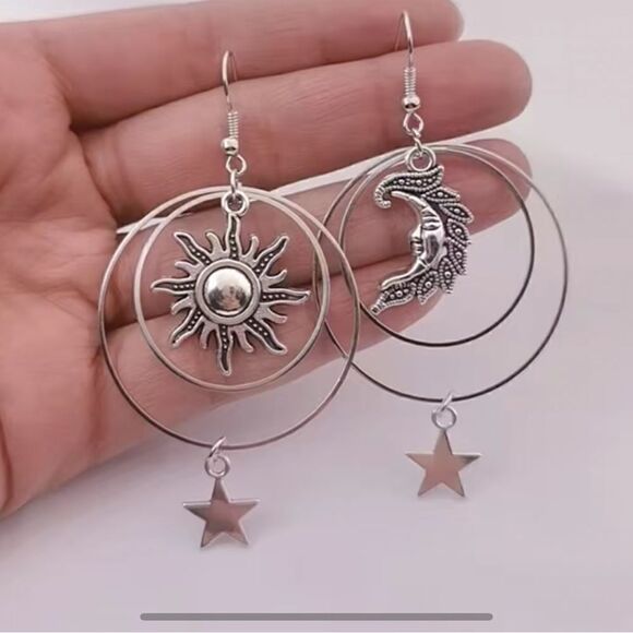 Celestial Hoop earrings Sun and Moon in silver - Picture 1 of 8